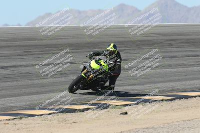 media/Oct-13-2025-Moto Forza (Mon) [[a66d839500]]/3-B Group/Session 2 (Bowl)/